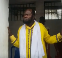 MFUMU MUANDA NSEMI Pdt de la Rép Fe du Congo : Crache sur Olenga nkoyi