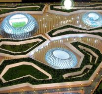 KONGO DIETO 4471 : NE MUANDA NSEMI LE PHARAON DE L&rsquo;ERE DU VERSEAU DEMANDE A UN INVESTISSEUR PRIVE DE CONSTRUIRE A BANDUNDU VILLE UN STADE DE FOOTBALL ULTRA-MODERNE